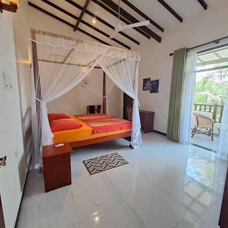 Villa 76 Weligama Esterno foto