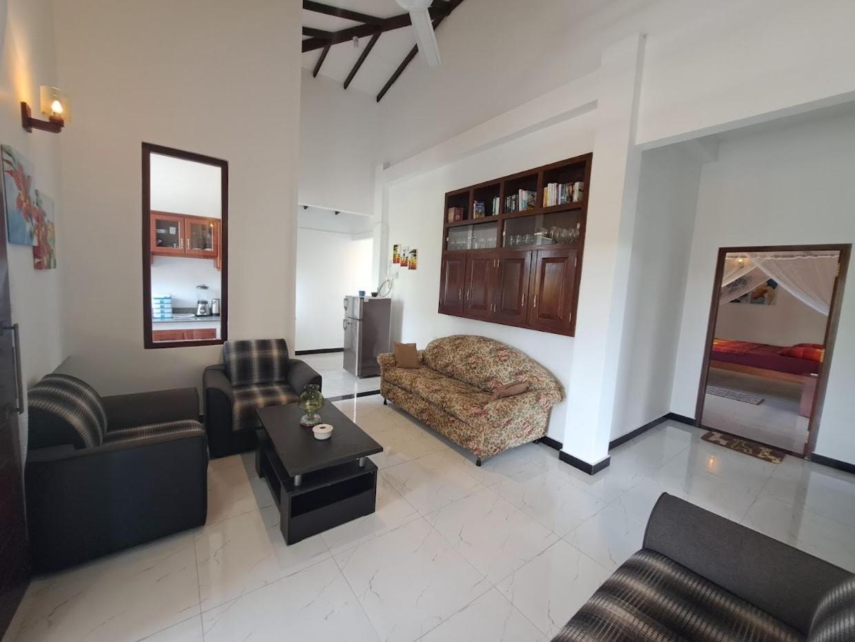 Villa 76 Weligama Esterno foto