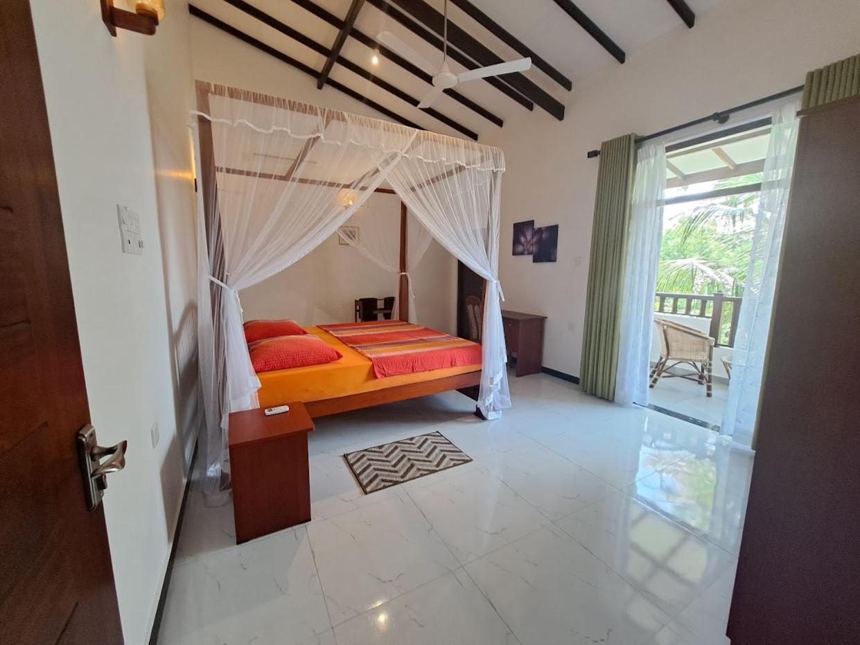 Villa 76 Weligama Esterno foto